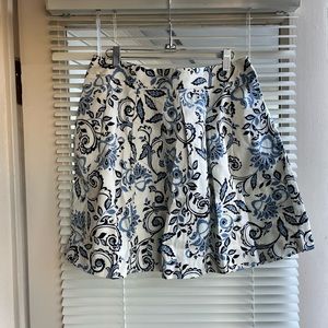 Ann Taylor Loft skirt with pockets